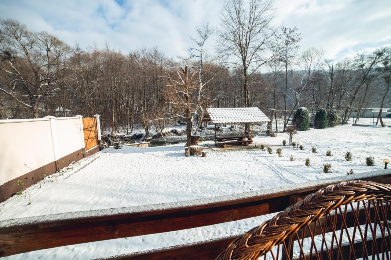Hotel Августин Solochyn Exterior foto