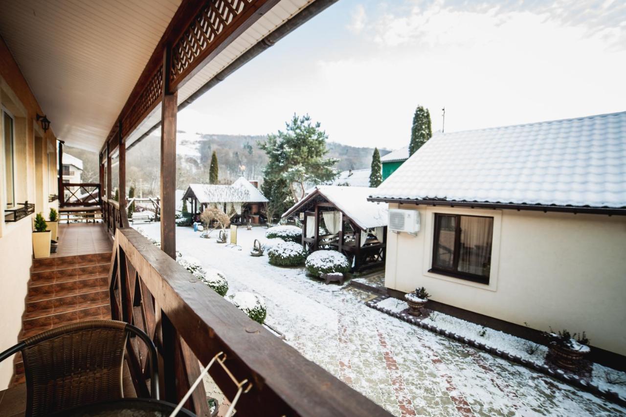 Hotel Августин Solochyn Exterior foto