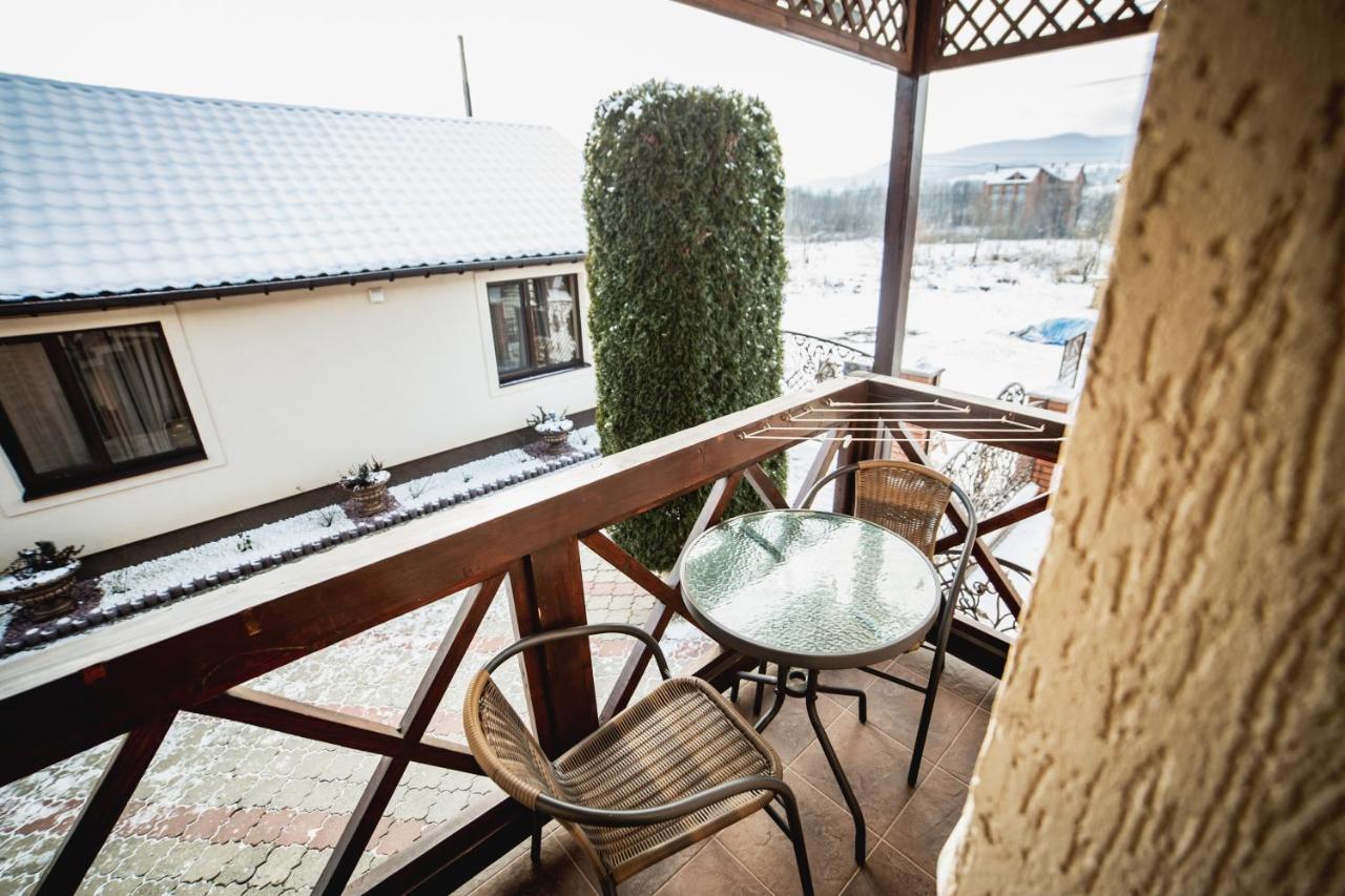 Hotel Августин Solochyn Exterior foto