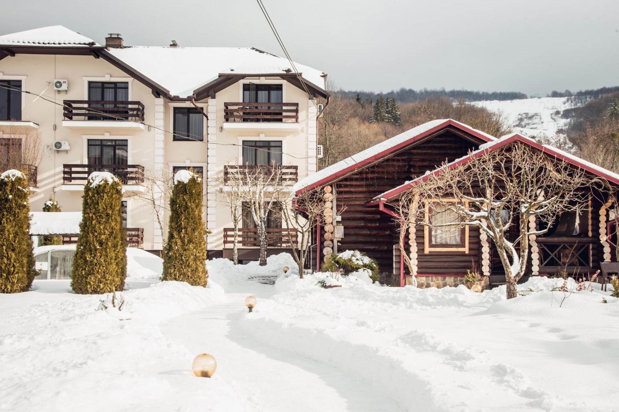Hotel Августин Solochyn Exterior foto