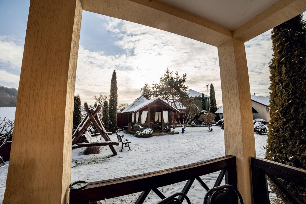 Hotel Августин Solochyn Exterior foto
