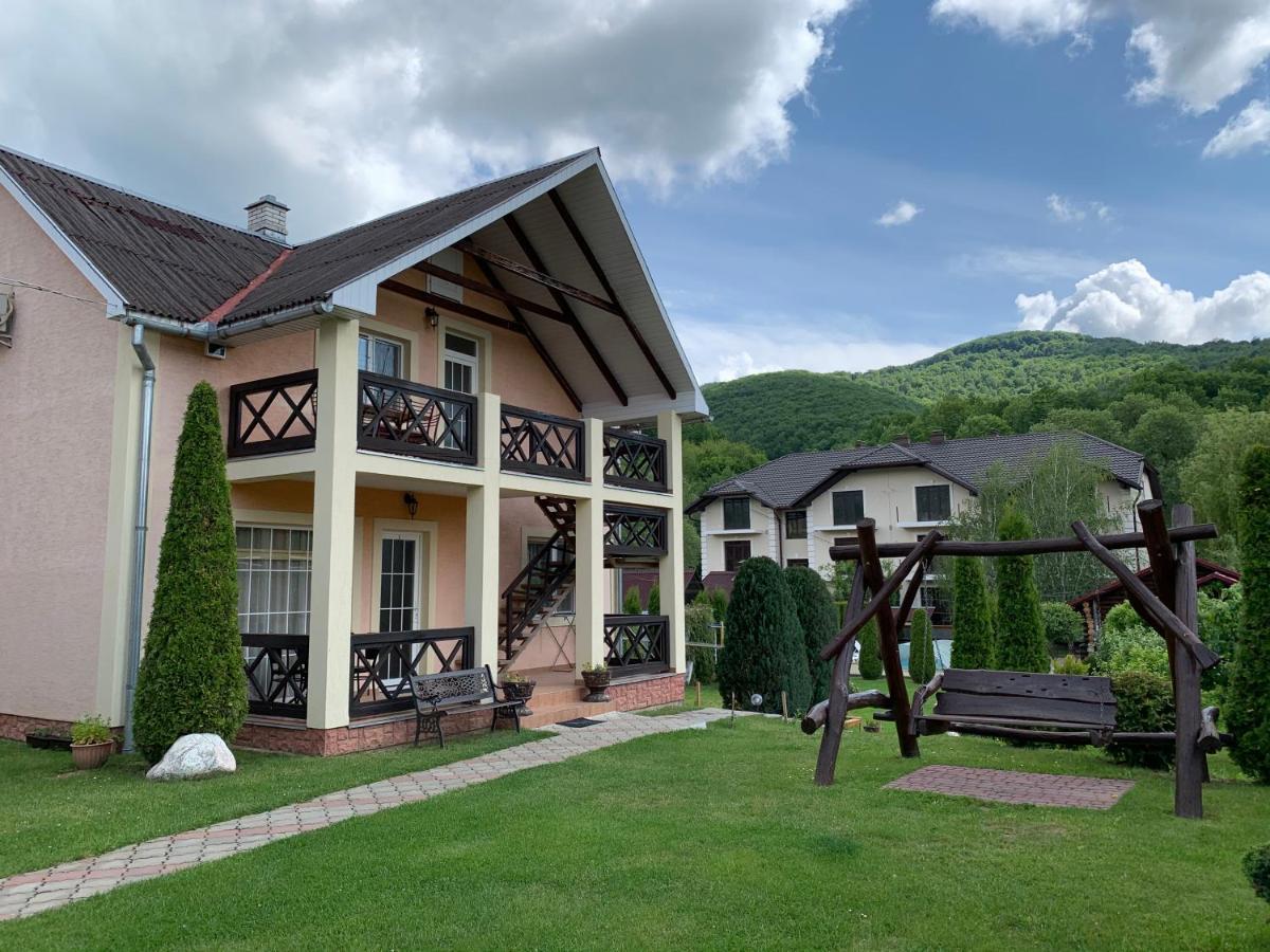 Hotel Августин Solochyn Exterior foto